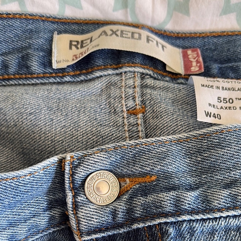 Levi's Relaxed Fit Blue Jeans. 40x30